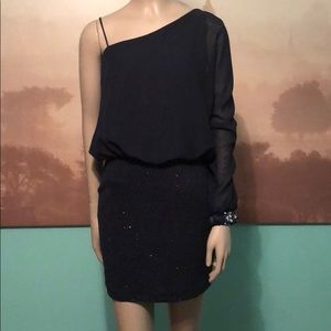 Teezeme one sleeve shoulder dress!